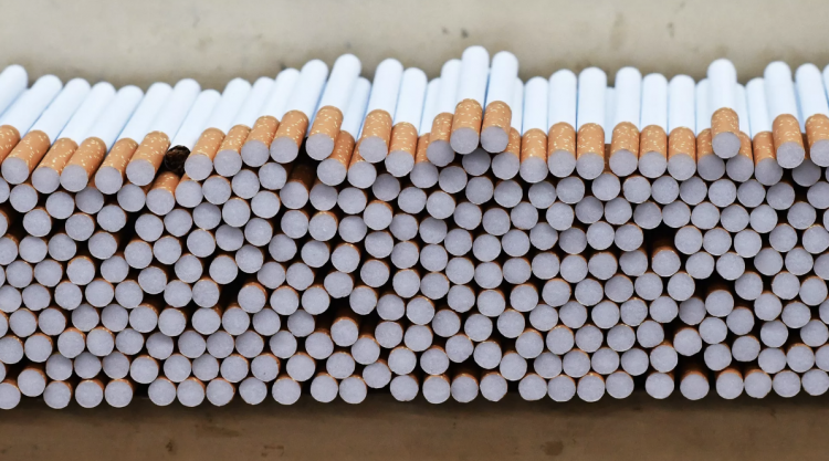 В России предложили сделать подделку сигарет уголовно наказуемой
