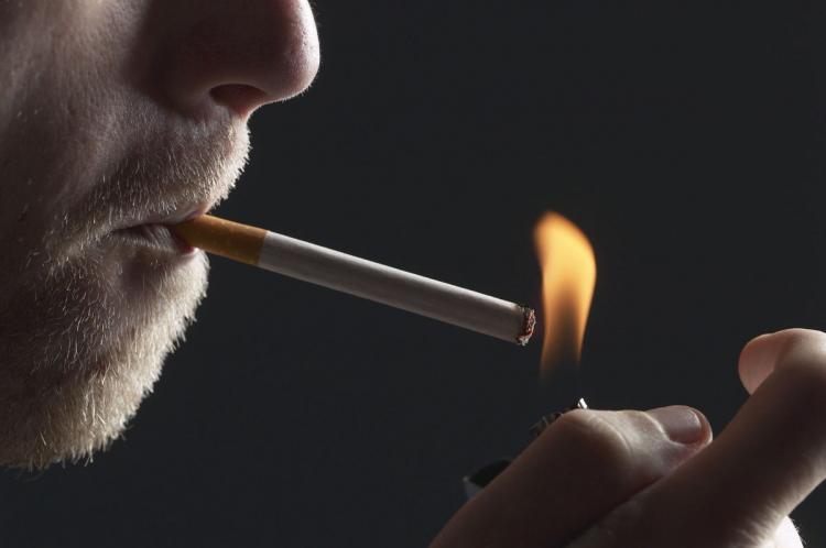 За последние 10 лет доля курящих людей в России сократилась с 41% до 30%
