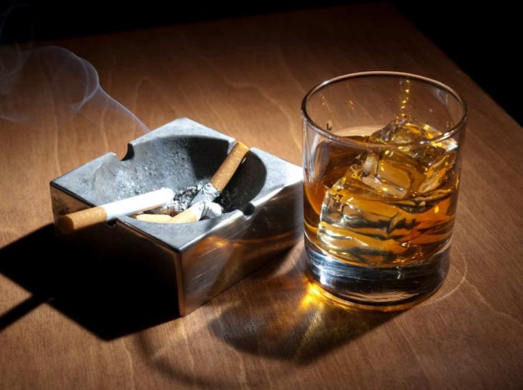 В России задумались о продаже алкоголя и табака по биометрии