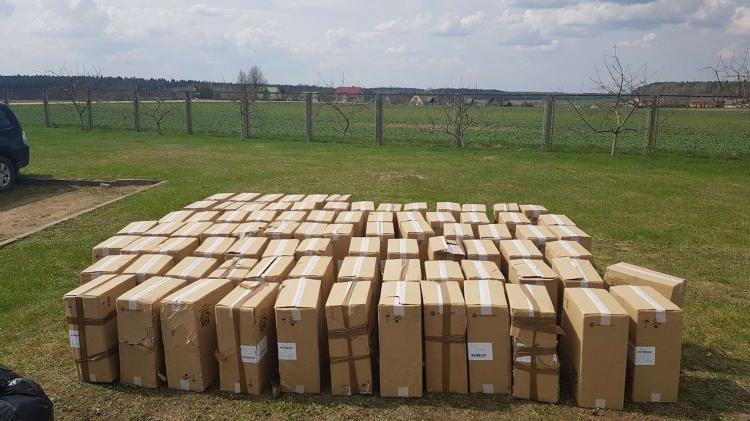 Псковские таможенники обнаружили 7,3 тонны нелегальных сигарет