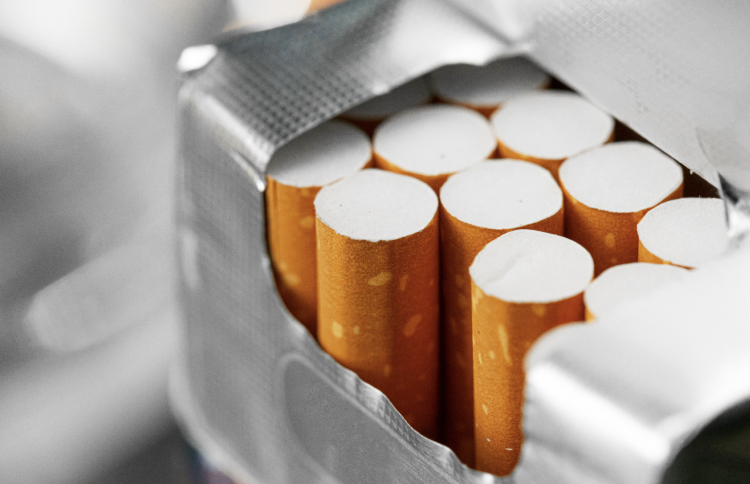 На Украине внесли в список "спонсоров войны" компании Philip Morris и Japan Tobacco