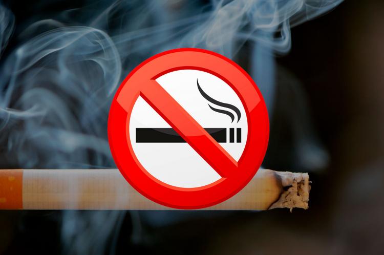 В Тюмени оштрафовали табачный магазин за рекламу pod-систем и кальянов на фасаде